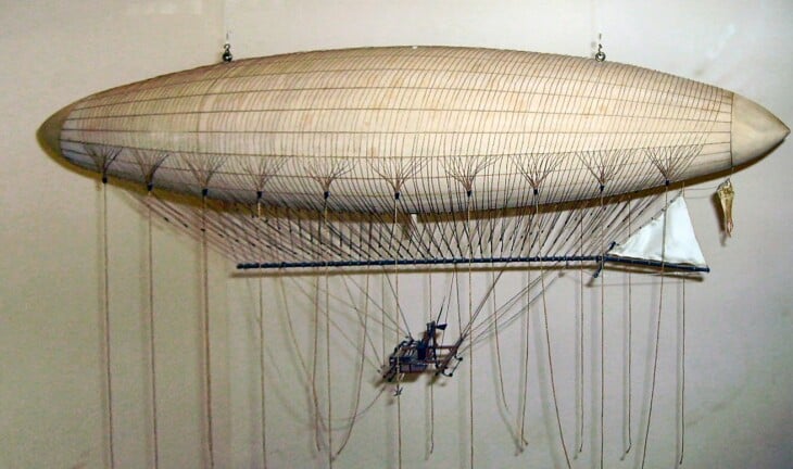 A model of the Giffard Airship at the London Science Museum.