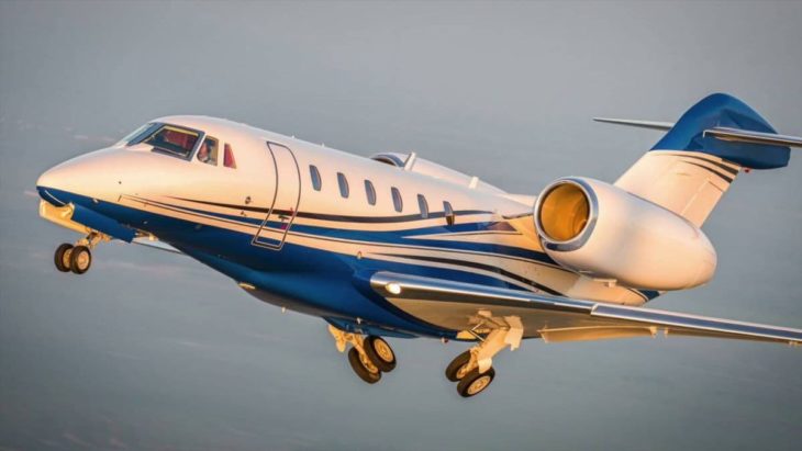 Cessna Citation X retracting landing gear