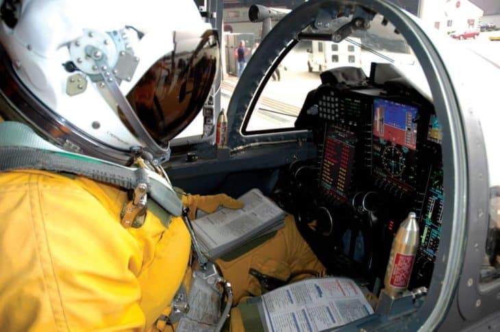 Double kneeboards in cockpit