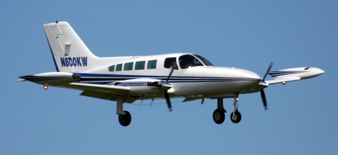 N800KW Cessna 402